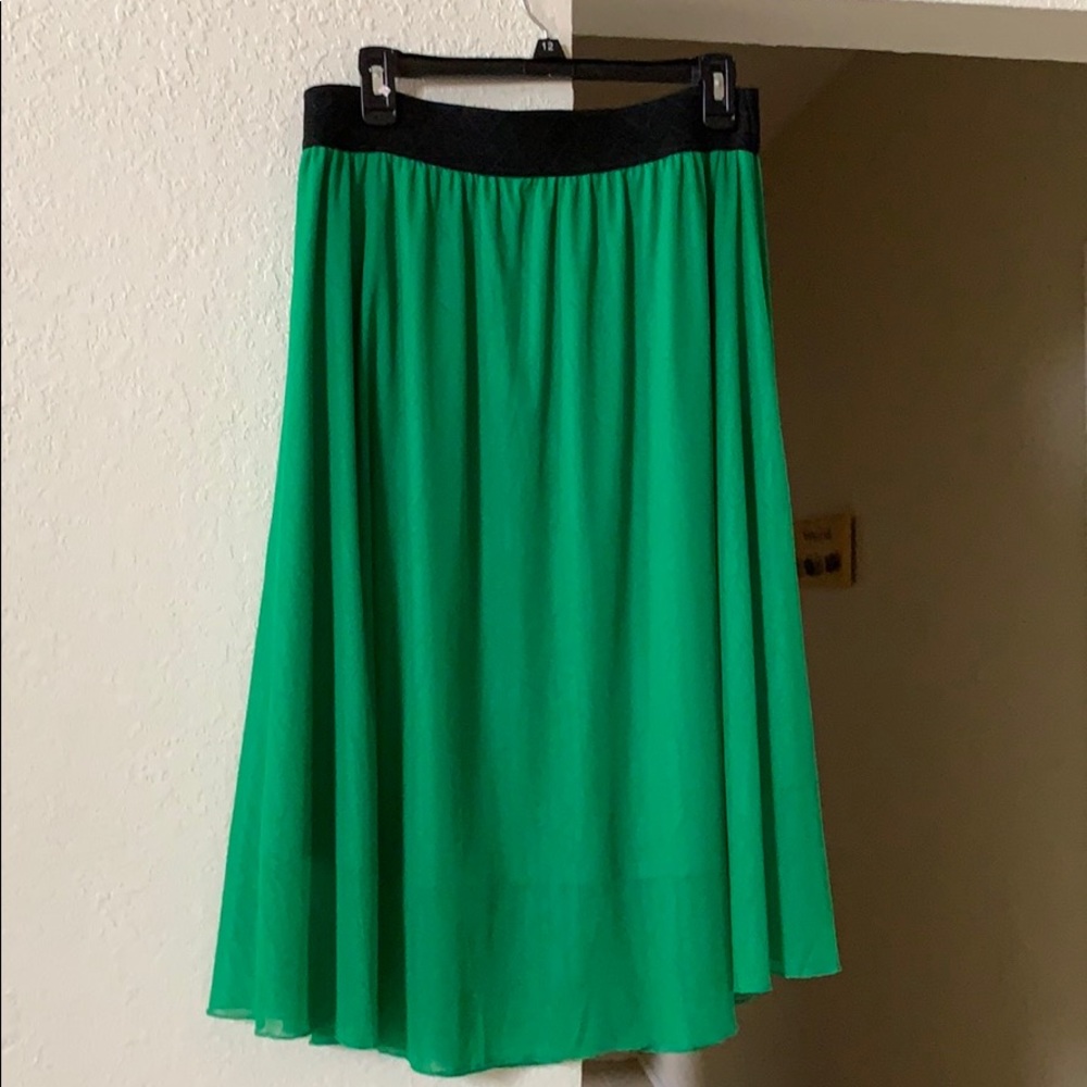 Medium Lola LuLaRoe skirt